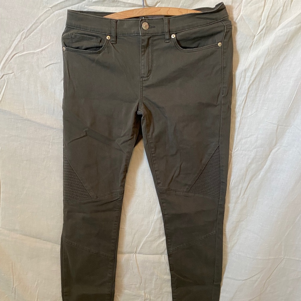 Green Dynamite Denim Kate Jeans with moto knee - size 28